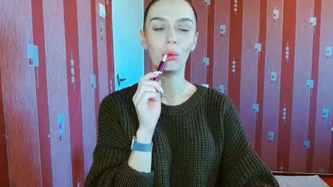 Snapshot of yourladysunshine chatting on 10.20.25 Ksyusha online show from 10.20.25