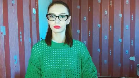 Snapshot of yourladysunshine chatting on 10.21.25 Ksyusha online show from 10.21.25