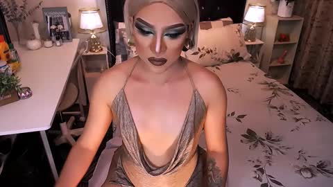 --               online show from 12.20.25