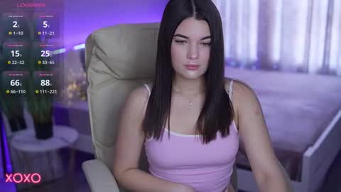 L O L A online show from 10.26.25