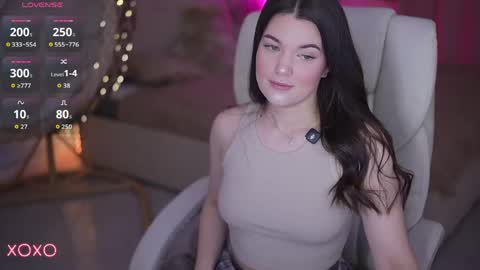 L O L A online show from 04.26.26