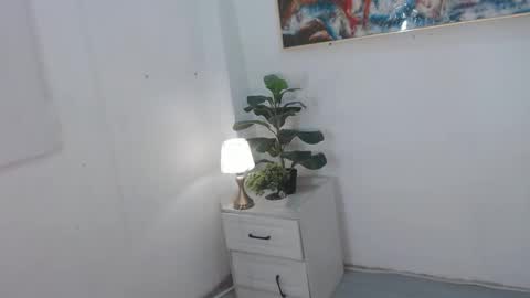 Snapshot of yourlovelynaja chatting on 03.06.25 nikka online show from 03.06.25