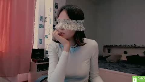 Snapshot of yourlovelystreamer chatting on 09.10.25 Nikol online show from 09.10.25
