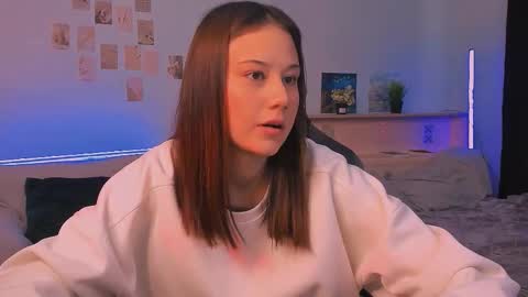 Snapshot of yourlovelystreamer chatting on 10.02.25 Nikol online show from 10.02.25