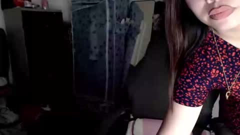 Snapshot of yourlovetifannyx chatting on 09.25.25 tifanny online show from 09.25.25