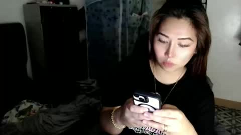 Snapshot of yourlovetifannyx chatting on 12.18.25 tifanny online show from 12.18.25