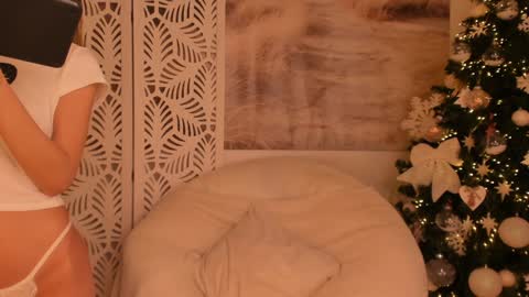 Snapshot of yourmidnightcoffee chatting on 12.10.24 Sarah online show from 12.10.24