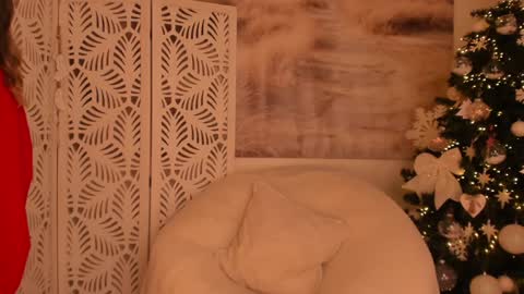 Snapshot of yourmidnightcoffee chatting on 12.14.24 Sarah online show from 12.14.24