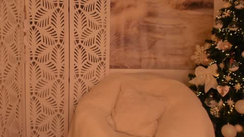 Snapshot of yourmidnightcoffee chatting on 12.14.24 Sarah online show from 12.14.24