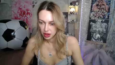 Snapshot of yournickyadamidi chatting on 06.30.26 Nicky online show from 06.30.26