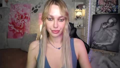 Snapshot of yournickyadamidi chatting on 07.31.26 Nicky online show from 07.31.26