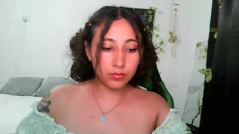 Snapshot of yourownerserena chatting on 01.27.25 Serena online show from 01.27.25