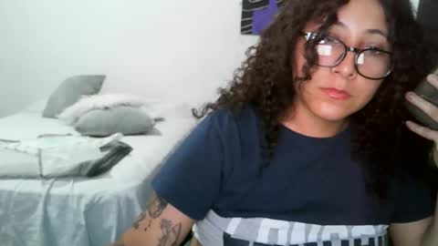 Snapshot of yourownerserena chatting on 02.04.25 Serena online show from 02.04.25