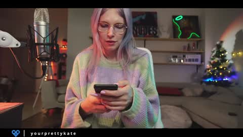 Snapshot of yourprettykate_ chatting on 12.14.24                                                      online show from 12.14.24