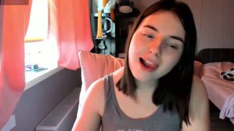 Snapshot of yourraccoon chatting on 02.05.26 Jenny online show from 02.05.26