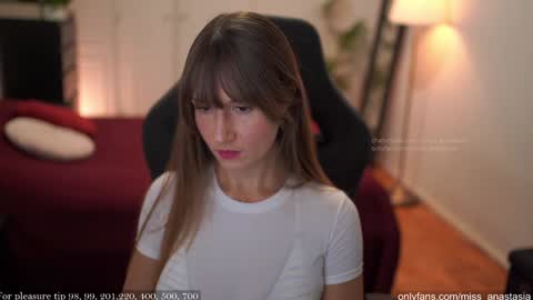 Snapshot of yours_anastasia chatting on 11.09.25 Anastasia online show from 11.09.25