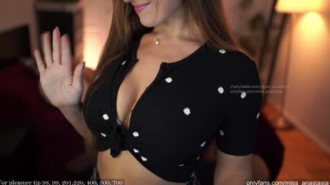 Snapshot of yours_anastasia chatting on 11.10.25 Anastasia online show from 11.10.25