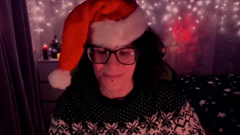 Snapshot of yourscosmic chatting on 12.21.24 Yours Cosmic online show from 12.21.24