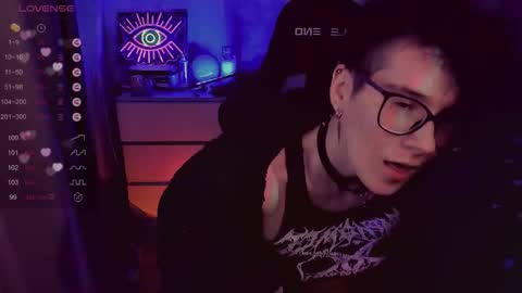 Snapshot of yourscosmic chatting on 10.10.25 Yours Cosmic online show from 10.10.25