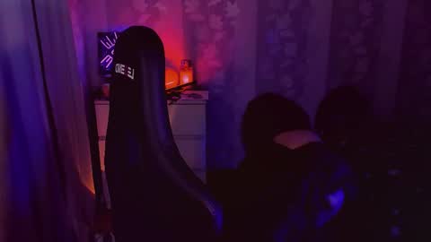 Snapshot of yourscosmic chatting on 11.03.25 Yours Cosmic online show from 11.03.25