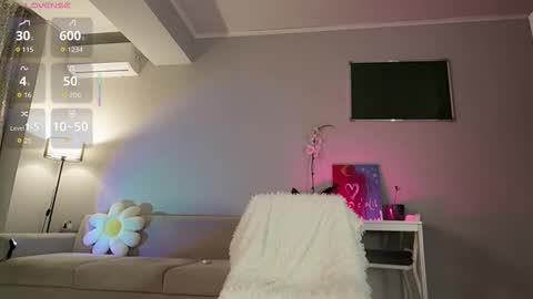 Luminous Luna online show from 03.03.26