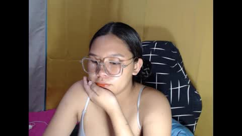 yoursexy_reb online show from 03.18.26