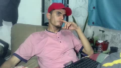 Snapshot of yourskinnybooy chatting on 09.20.25 sander online show from 09.20.25