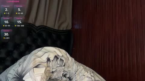 Snapshot of yoursluttywhore chatting on 11.06.25 Snow Galvez online show from 11.06.25