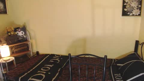 Snapshot of yoursweetangelxxx chatting on 09.09.25 YourDreamgirl  online show from 09.09.25