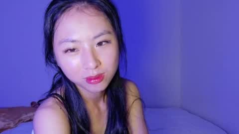 Snapshot of yoursweetestkiwi chatting on 06.19.26 Kiwi online show from 06.19.26