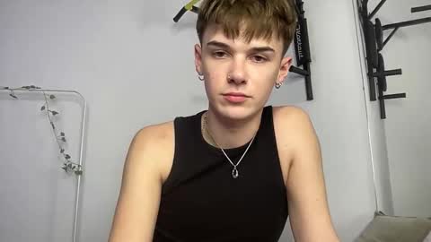 yoursweetyguy online show from 11.04.25