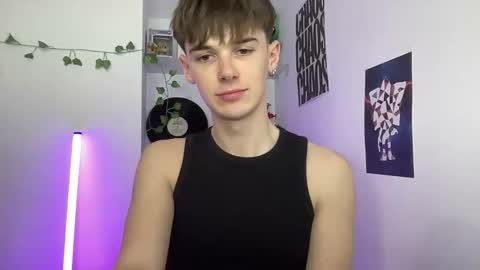 Snapshot of yoursweetyguy chatting on 03.31.26 yoursweetyguy online show from 03.31.26