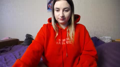 Snapshot of yourswetiegirl chatting on 10.04.25 Sofia online show from 10.04.25