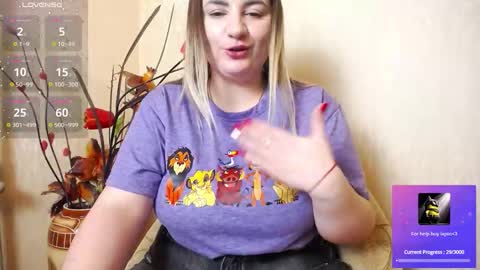 Snapshot of yourswetiegirl chatting on 10.19.25 Sofia online show from 10.19.25