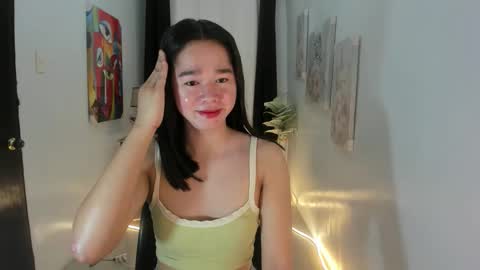 Snapshot of yourtinybunny chatting on 09.23.25 yourtinybunny online show from 09.23.25