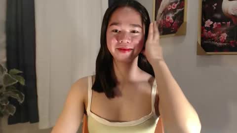 Snapshot of yourtinybunny chatting on 10.11.25 yourtinybunny online show from 10.11.25