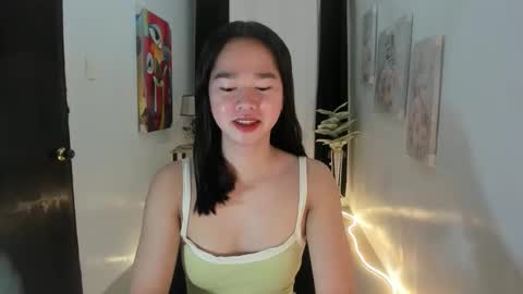 Snapshot of yourtinybunny chatting on 10.17.25 yourtinybunny online show from 10.17.25