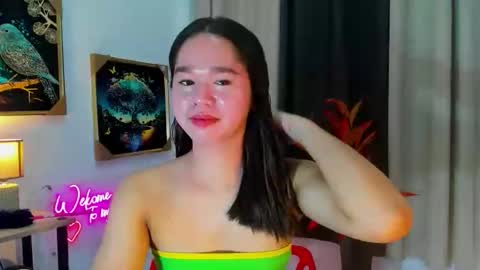 Snapshot of yourtinybunny chatting on 11.06.25 yourtinybunny online show from 11.06.25