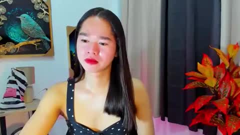 Snapshot of yourtinybunny chatting on 11.29.25 yourtinybunny online show from 11.29.25