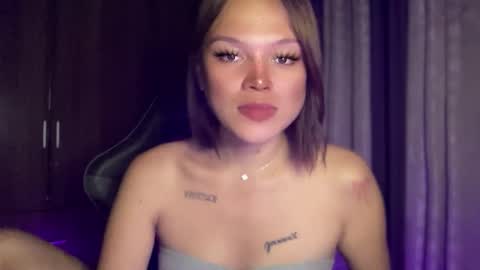 Snapshot of yourwildestdreamgirl chatting on 03.11.26 ANDREA online show from 03.11.26