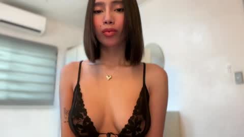 YowgineTheGreat online show from 04.25.26