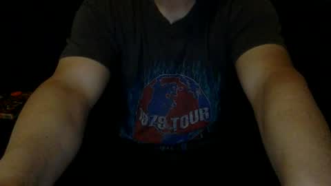 Snapshot of yque2 chatting on 11.16.25 yque online show from 11.16.25