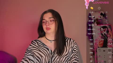 Ysabell online show from 01.08.25