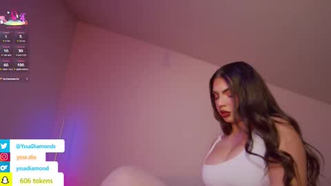 Snapshot of yssadiamonds chatting on 10.28.25 yssadiamonds online show from 10.28.25