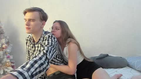 Snapshot of yueslang chatting on 02.16.25 Yue Lang and Samm online show from 02.16.25