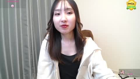 Snapshot of yui_x chatting on 01.13.25 yui_x online show from 01.13.25