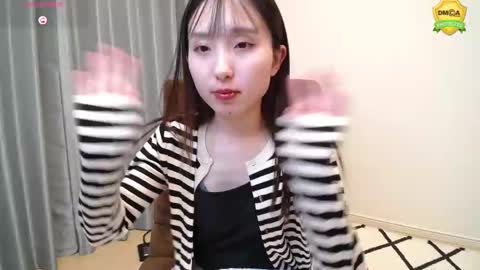 Snapshot of yui_x chatting on 03.06.25 yui_x online show from 03.06.25