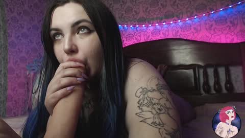 Annie online show from 12.19.24