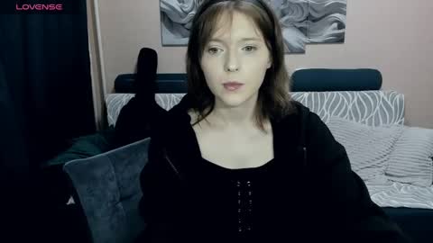 YukiShine online show from 04.14.26