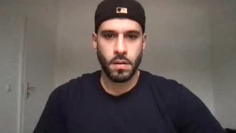 Snapshot of yul53 chatting on 11.25.25 yul53 online show from 11.25.25